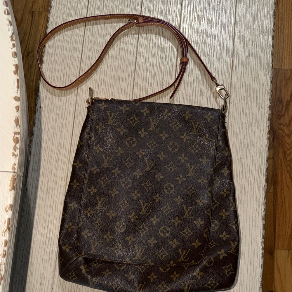 Authentic Louis Vuitton Dark Brown Monogram Musette Crossbody Bag